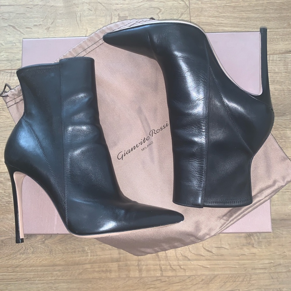 Update: SOLD Black Lambskin Gianvito Rossi Booties